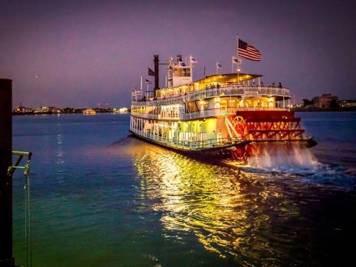 NEW ORLEANS DINNER CRUISE